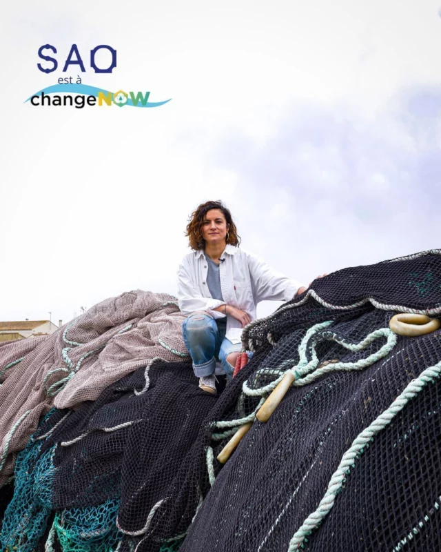 SAO Textile sera présente au prochain salon ChangeNow ! 
Nouveau post 📝 Lien dans la bio 👆  L'eau sera un des grands sujets évoqués lors du prochain ChangeNow qui se déroulera du 24 au 26 avril 2025, au Grand Palais à Paris. Bien sûr, ce ne sera pas le seul thème en ce lieu qui deviendra le cœur battant de la transition écologique et sociale. Dix ans après l’Accord de Paris et à quelques mois de la COP30, ChangeNOW 2025 va réunir les leaders du changement, entrepreneurs, membres des gouvernements, entreprises engagées, scientifiques visionnaires et citoyens mobilisés pour accélérer la mise en œuvre de solutions concrètes en faveur de la planète. 
SAO Textile startup de l'Hérault qui transforme des filets de pêche usagés en fil destiné à l’industrie textile sera donc présente au Grand Palais, comme en 2024, mais également dans l'exposition "l'Odyssée de la mer", présentée sur les quais de Seine, devant le Grand Palais (Entrée gratuite).  Une présence qui est une étape de plus et suit le travail d’éducation effectué entre SAO Textile et le lycée Paul Poiret qui se sont rencontré en 2024, afin de travailler sur un wokshop qui est devenu un des piliers d’un projet d’exposition qui s’est déroulé le 6 mars dernier au Musée de la Marine à Paris, car 2025 est « Année de la Mer ».
Cette exposition intitulée « De la Méditerranée à la Mode : Upcycling Marin & Conscience Écologique » a mis en avant les créations upcyclées des étudiants de la Formation « Toiliste – Patronnier / Mode Responsable » du Lycée Paul Poiret, sous les conseils de Marine Olacia, fondatrice de SAO Textile.  @sao_textile 
@changenow_world 
@lyceepaulpoiretparis  #saotextile #changenow #climatchange #yearofthesea #textile #recyclage #ecologie #secondevie #madeinfrance #innovation #paris #sustainablefashion #impactstartup  https://buff.ly/IfDpbzd  #standwithukraine 💙💛
