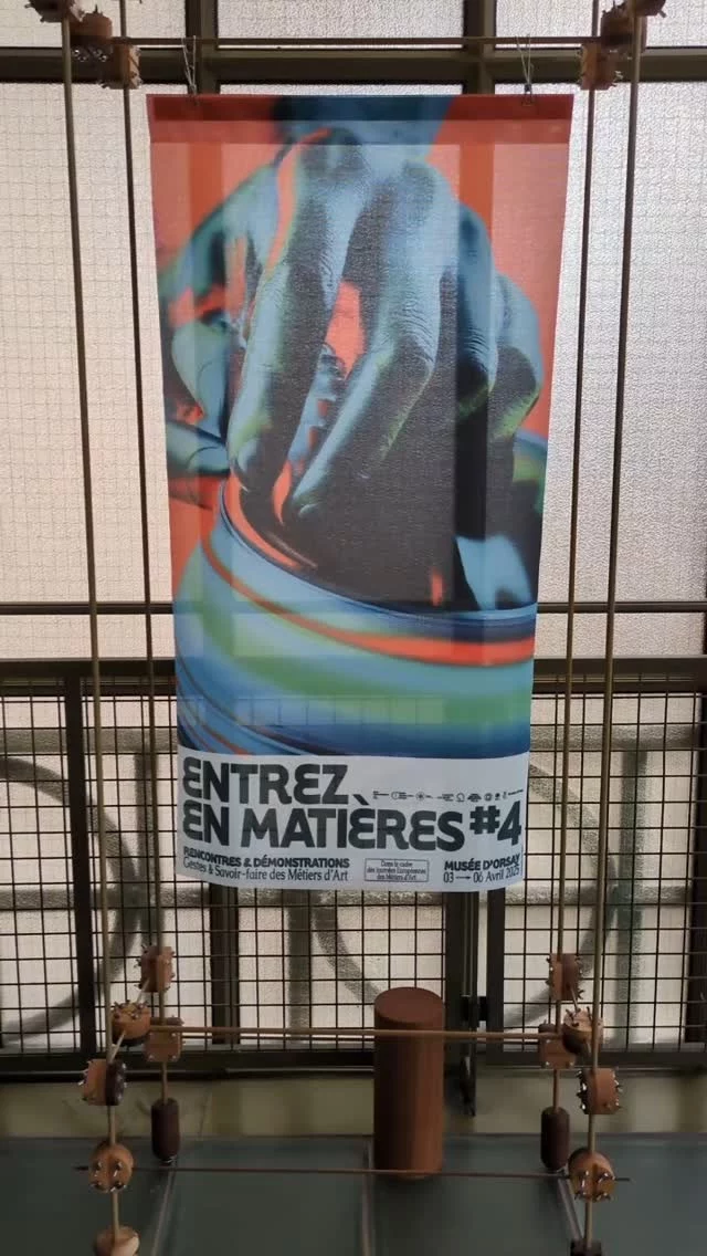 Les journées des métiers d'art en ce début Avril étaient l'occasion de voir tout ce que l'on peut créer d'un geste de la main. l'exposition Entrez en matières au Musée d'Orsay permettait de découvrir une trentaine de savoir-faire, marqueterie, verrerie, ébénisterie et bien sur les métiers de la mode, avec notamment l'IFM paris et l'école Duperré  #JEMA2025 #MétiersDArt #SavoirFaire #Artisanat #fashiondesigner #artisan #handmade #bdmmaparis #craftsmanship #musee #parís  @ifmparis 
@ecoleduperreparis
@musee.dorsay
