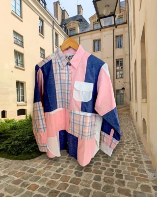 La mode peut se reinventer avec l'Upcycling et une démarche d'économie circulaire créative. C'est ce que Seconde Main s'efforce à faire depuis plusieurs années. La jeune marque y travaille depuis Madagascar, car c'est un territoire ou s'échoue encore trop souvent les surplus inusités de notre consommation effrenée. 
La créatrice de Seconde Main agit sans faire beaucoup de bruit, mais vient à la rencontre des parisiens amoureux d'une mode repensée, pour montrer que l'on peut faire moins, mieux, et transformer ce qui reste en ce qui dure, sans perdre une once de style.  PopUp : 18 rue de Turenne - 75004 Paris 
La marque y est présente jusqu'au > 15/06 pour envisager un été coloré et upcyclé !  #popup #economiecirculaire #upcuclyng #womenswear #menswear #modedurable #unisexe  @secondemain.brand 
@lescreateursdebabylone >22/06