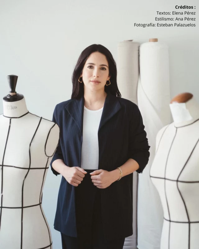 Regina Polanco, la fondatrice de Pyratex a les honneurs de la presse espagnole.  Il faut dire que cette jeune femme, nommée "la gourou du textile" veut nous habiller avec des tissus innovants, comme la fibre d'algue ou de banane. Elle a développé avec son équipe toute une gamme de produit, innovante, écologique, certains issus de matières recyclées qui veulent « mettre à la retraite » les tissus synthétiques de l'industrie de la mode.
Interview (en espagnol) à retrouver sur:
<> elespagnol com
<> elpaïs
<> ou grâce à un autre article sur le site Foro de Marcas renombradas Espagnolas
👆 vous pouvez trouver les liens des articles dans la bio👆  @pyratex_  #mode #fashion #circularity #sustainable #innovation #pyratex #fabrics  #standwithukraine 💙💛